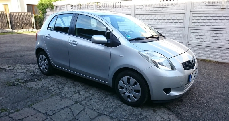 Toyota Yaris cena 15800 przebieg: 215700, rok produkcji 2006 z Tarnów małe 781